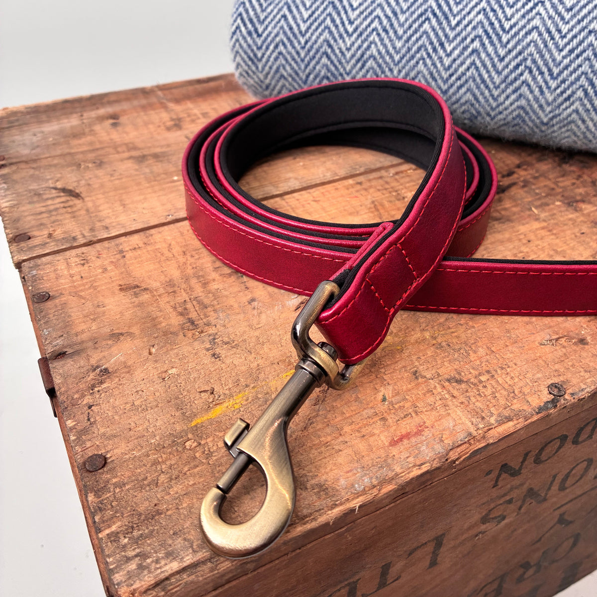 Heritage Collar - Crimson Red &amp; Jet Black